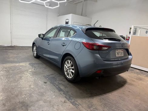 Used 2016 MAZDA MAZDA3 i Sport w/ Preferred Equipment Package FWD image 7