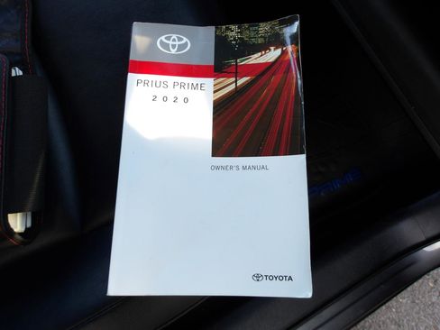 Used 2020 Toyota Prius Prime XLE FWD image 27