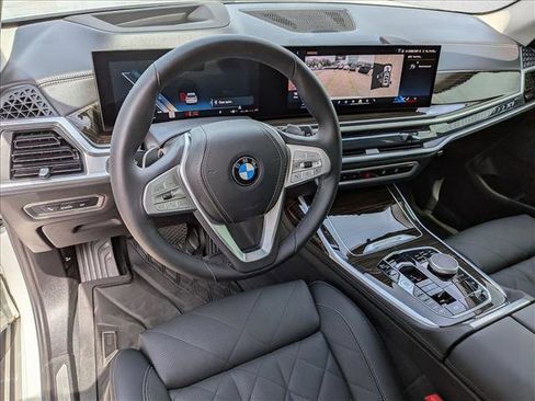 Certified 2024 BMW X7 xDrive40i w/ Climate Comfort Package AWD/4WD image 10