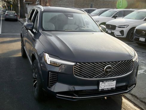 New 2026 Volvo XC90 T8 Ultra image 4