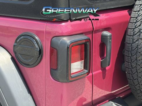 Used 2024 Jeep Wrangler Sport AWD/4WD image 7