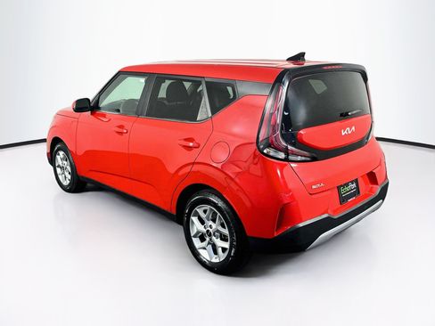 Used 2024 Kia Soul LX w/ Option Group 015 FWD image 5