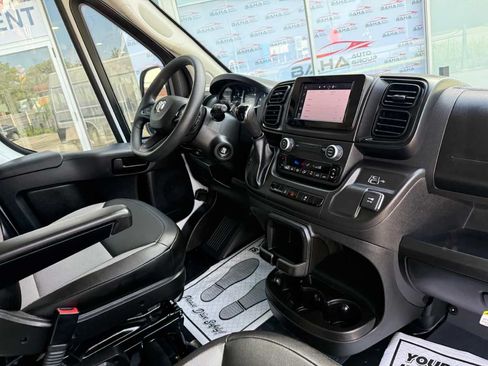 Used 2026 RAM ProMaster 2500 w/ Convenience Group FWD image 34