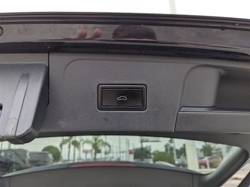 Used 2019 Volkswagen Atlas SEL Premium image 14