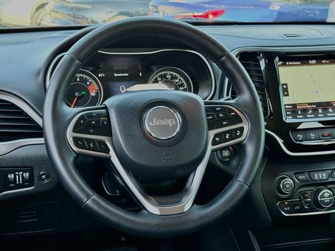 Used 2019 Jeep Cherokee Limited w/ Technology Group FWD image 41