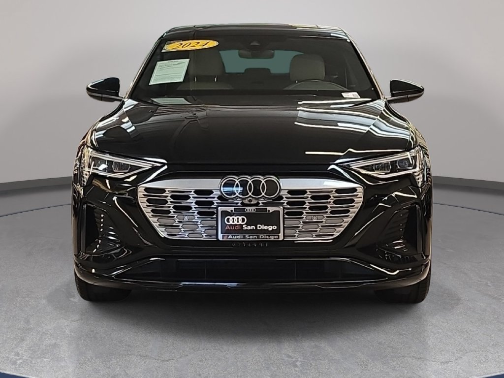 Used 2024 Audi Q8 e-tron Premium Plus w/ Premium Plus Package AWD/4WD image 3