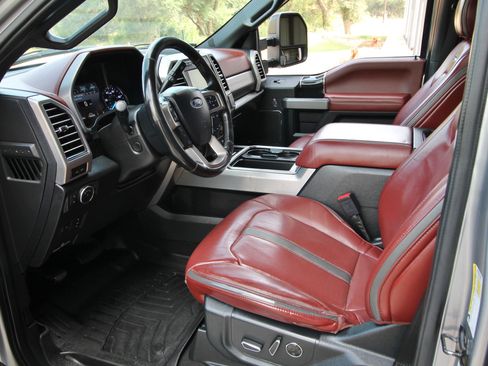 Used 2021 Ford F350 Platinum AWD/4WD image 23
