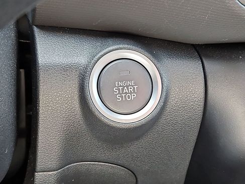 Used 2023 Hyundai Kona SEL AWD/4WD image 22
