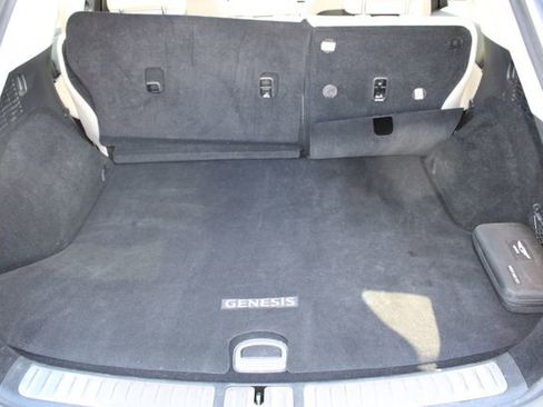 Used 2023 Genesis GV70 2.5T w/ Select Package image 8