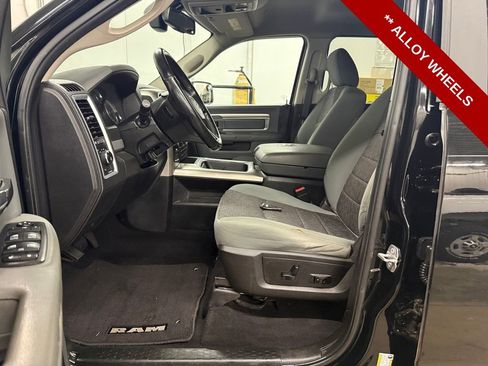 Used 2019 RAM 1500 Classic SLT w/ Black Appearance Group image 16