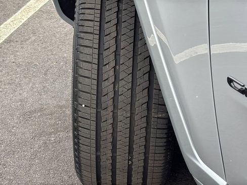 New 2026 Jeep Grand Cherokee Limited image 11