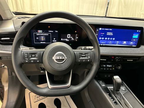 New 2026 Nissan Kicks SV AWD/4WD image 3