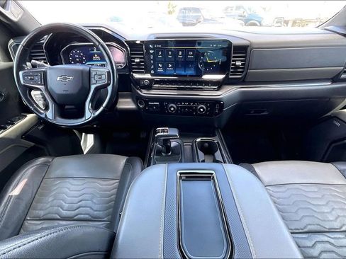 Used 2022 Chevrolet Silverado 1500 ZR2 w/ Technology Package image 7