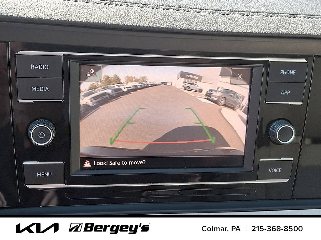 Used 2020 Volkswagen Jetta SE w/ SE Cold Weather Package FWD image 20