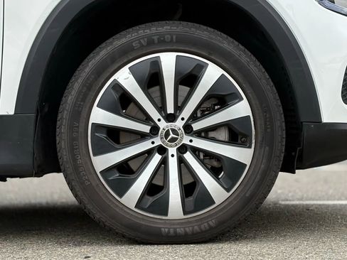 Used 2023 Mercedes-Benz GLB 250 image 38