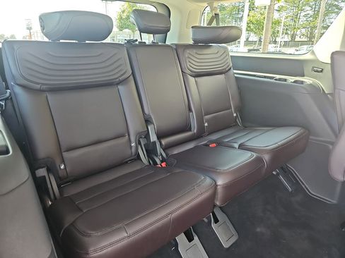 New 2025 Ford Expedition Max Platinum w/ Platinum Ultimate Package AWD/4WD image 12