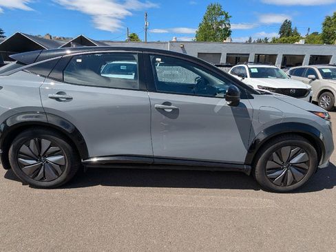 Used 2023 Nissan Ariya AWD/4WD image 6