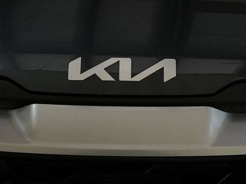 Used 2023 Kia Sportage LX AWD/4WD image 12