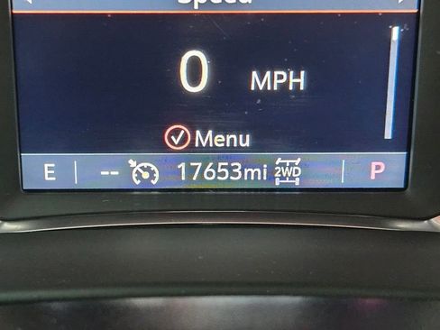 Used 2023 GMC Acadia SLE w/ Driver Convenience Package image 6