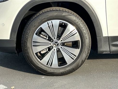 Used 2023 Mercedes-Benz EQB 300 4MATIC w/ Exclusive Package image 34