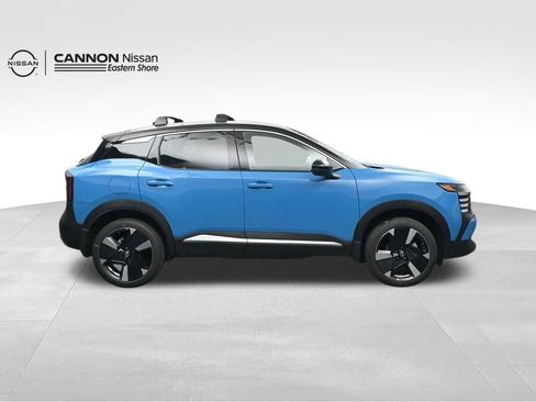 New 2026 Nissan Kicks SR w/ Cold Weather Package FWD image 6