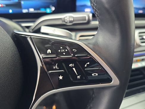 Certified 2024 Mercedes-Benz GLS 450 GLS 450 w/ Pinnacle Trim Package image 18