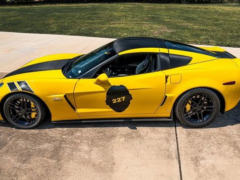 Used 2006 Chevrolet Corvette Z06 w/ Preferred Equipment Group image 19