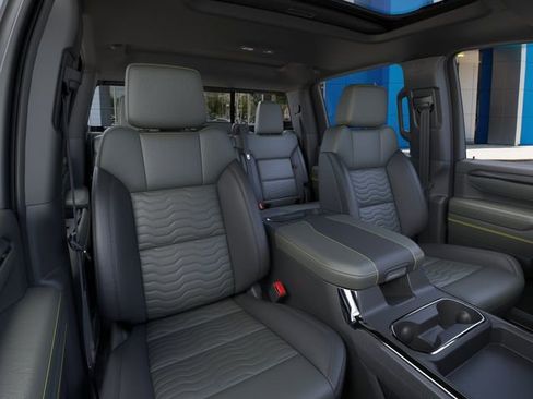 New 2026 Chevrolet Silverado 2500 ZR2 image 16