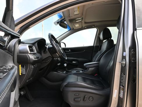 Used 2016 Kia Sorento SX FWD image 19