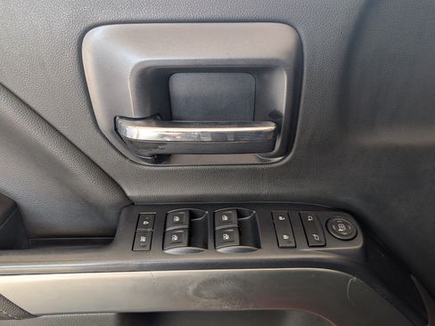 Used 2018 Chevrolet Silverado 1500 LT w/ LT Convenience Package RWD image 15