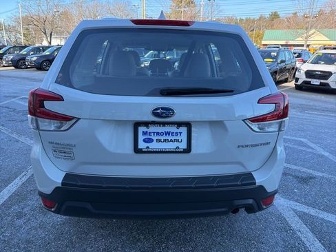 Used 2023 Subaru Forester Base image 6