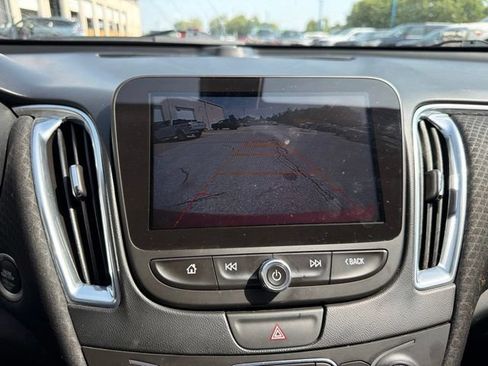 Used 2016 Chevrolet Malibu LT FWD image 26