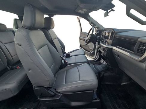 Used 2022 Ford F150 XL w/ Equipment Group 101A High RWD image 6