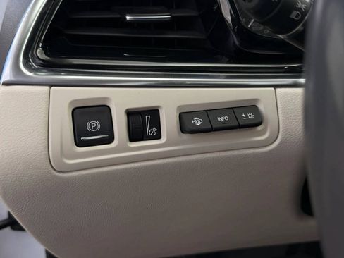 Used 2020 Cadillac XT6 Premium Luxury AWD/4WD image 11
