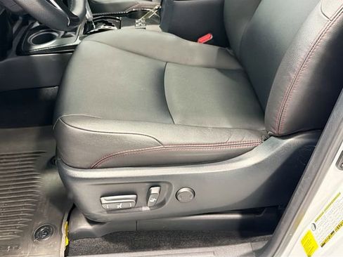 Certified 2024 Toyota 4Runner TRD Off-Road Premium w/ Moonroof Package AWD/4WD image 17