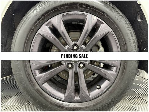 Used 2024 Toyota Sienna XSE image 36