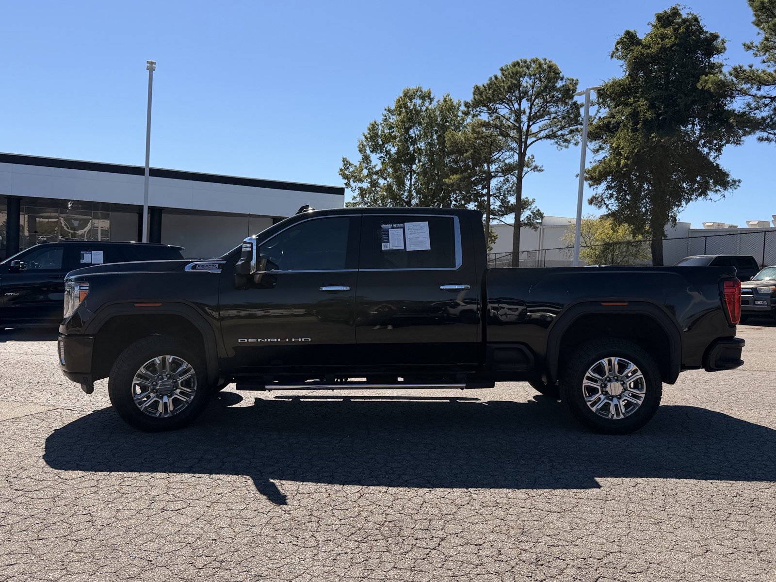 Used 2020 GMC Sierra 2500 Denali w/ Technology Package AWD/4WD image 9