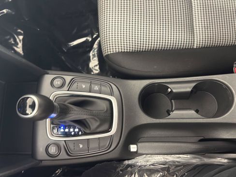 Used 2021 Hyundai Kona SEL AWD/4WD image 16