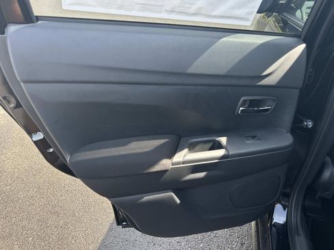 New 2026 Mitsubishi Outlander Sport LE AWD/4WD image 15