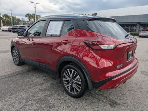 Certified 2024 Nissan Kicks SV FWD image 6