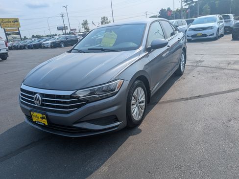 Used 2020 Volkswagen Jetta S w/ Driver Assistance Package FWD image 4