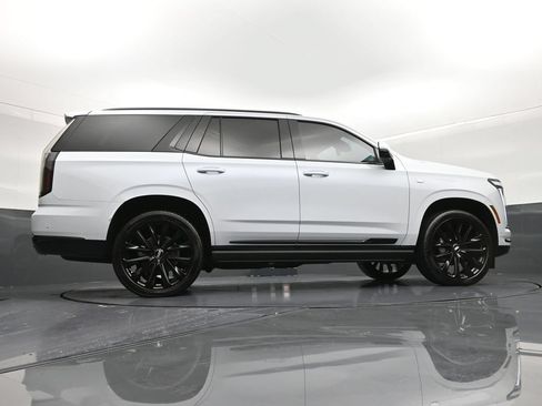 Used 2026 Cadillac Escalade Platinum Sport w/ LPO, ONYX Package AWD/4WD image 25