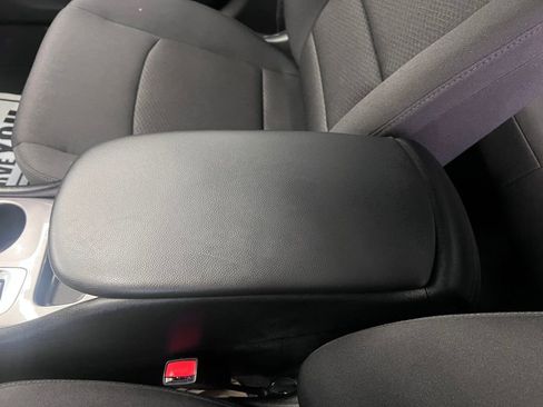 Used 2022 Chevrolet Malibu RS FWD image 29