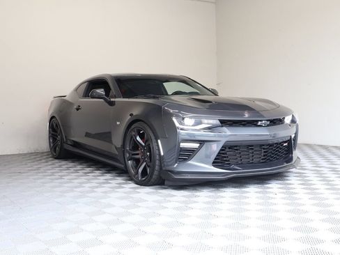 Used 2018 Chevrolet Camaro SS RWD image 6