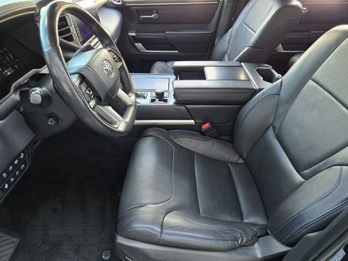 Used 2022 Toyota Tundra Platinum w/ Advanced Package AWD/4WD image 8