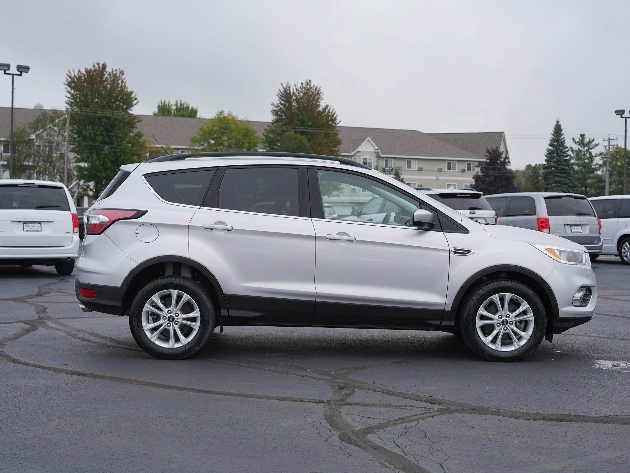 Used 2018 Ford Escape SE AWD/4WD image 2