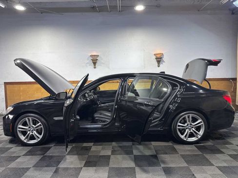 Used 2013 BMW 740Li RWD image 9