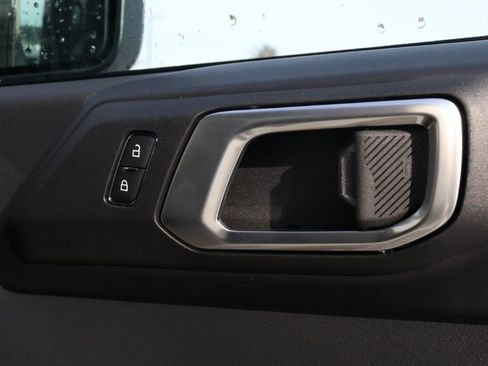 New 2025 Ford Bronco Badlands image 43