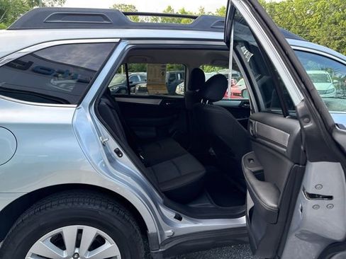 Used 2019 Subaru Outback 2.5i Premium AWD/4WD image 27