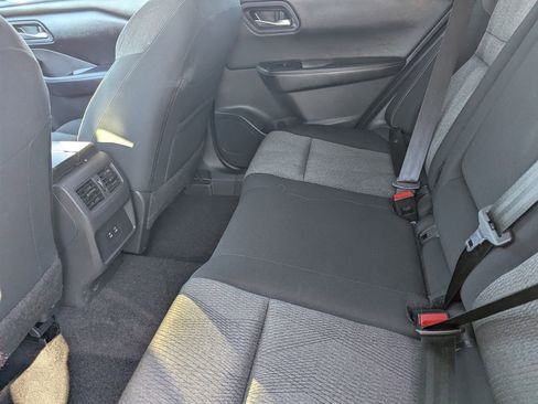 Certified 2025 Nissan Rogue SV FWD image 17